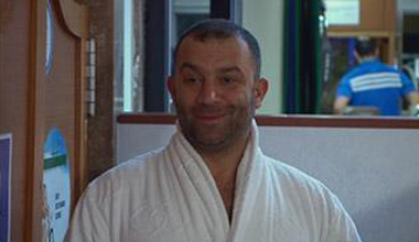 Mesut'un masaj keyfi