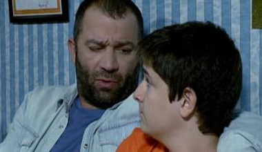 Tunç babasından ayrılamadı