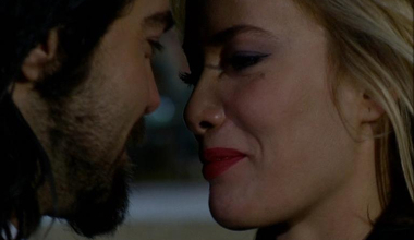 Murat, Zeynep'e evlenme teklifi etti