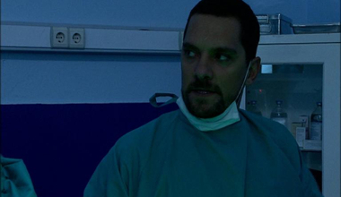 Mesut, doktorun açığını yakaladı