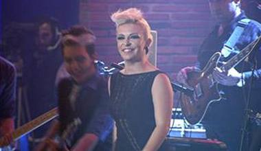 Model & Ozan Doğulu 