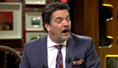 Stüdyoda Öpüşme Krizi!