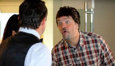 Şarkılarla Yaşayan Adam Restoranda