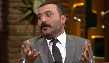 Mustafa Üstündağın bebek sevinci