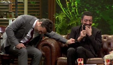 Hakan Altunun Kurduğu Cümle Kamyon Yazılarını Andırdı