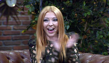 Ece Seçkinin ilk klibini izlemeyen Beyaz baltayı taşa vurdu!..