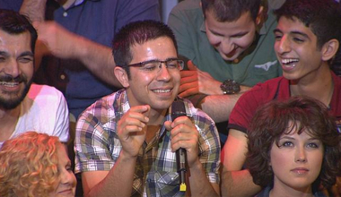 Deprem anında çayını kapıp kaçan kişi Beyaz Showdaydı!