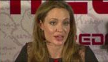 Angelina Jolie Bosna' dan geçer not aldı