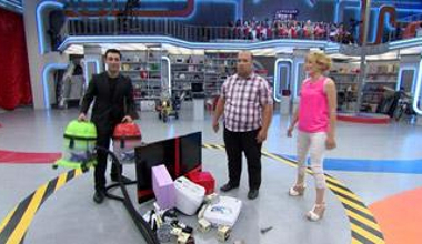 Yarışmacı neden inatla tüm elektrikli süpürgeleri topladı?