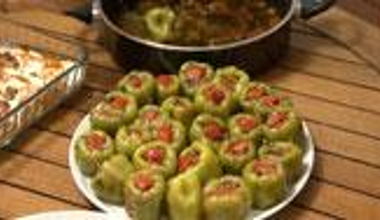 Zeytinyağlı Patlıcanlı Biber Dolması