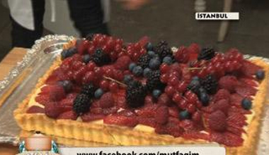 Kırmızı Orman Meyveli Tart tarifi