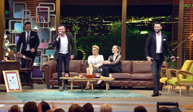 Herkes eteğindeki taşları döktü!