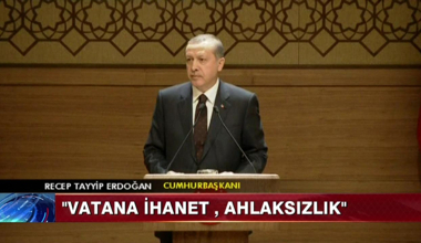 "Vatana ihanet, ahlaksızlık!"