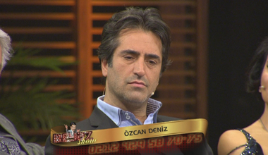 Özcan Deniz Beyaz Show'a telefonla bağlandı!