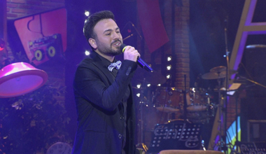 Gökhan Güneş - Kalbime Sürgün (Beyaz Show - Canlı Performans)