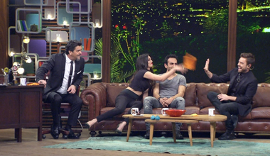 Özge Özpirinçci, Murat Dalkılıç'a mendil fırlattı!