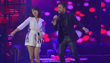 Aşk Yeniden dizisi için yapılan parça ilk kez Beyaz Show'da söylendi!