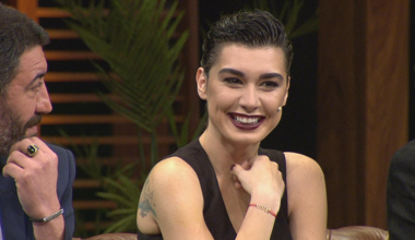 Burcu Kıratlı'ya hayranından evlenme teklifi!