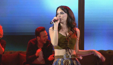 Seyirci Seda Bakan'ı neden önce yuhaladı, sonra alkışladı!