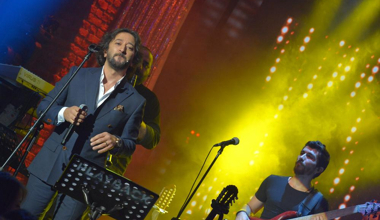 Fettah Can - Duydum ki Unutmuşsun (Beyaz Show Canlı Performans)