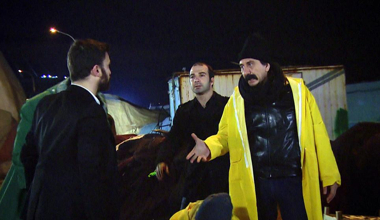 Ekip, Efe'yi Timur'un elinden kurtardı!
