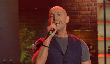 Çağan Irmak - O Günler (Beyaz Show Canlı Performans)