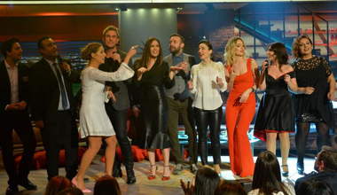 Dedemin Fişi film müziği ilk kez Beyaz Show'da!