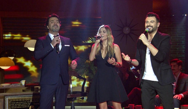Beyaz Show'da Türkan düeti!