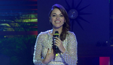 Zara - Sen Ne Dersen De (Beyaz Show Canlı Performans)