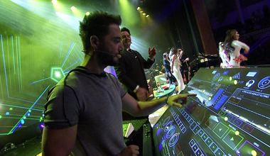 Gökhan Özen Dj'liğiyle herkesi coşturdu!