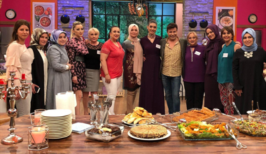 Türkiye’nin ünlü yemek bloggerları Gelinim Mutfakta stüdyosunda!