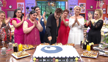 Gelinim Mutfakta'nın 100. Bölümü pasta kesilerek kutlandı!