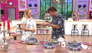 Fatih Ürek, yemeğin içinden çıkanı görünce şok oldu!