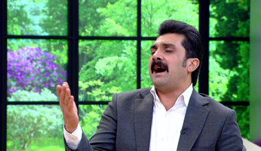 Bayhan'dan İngilizce performans!