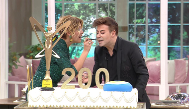 Fatih Ürek, 200. Bölüm pastasını Gülben Ergen'le birlikte kesti!