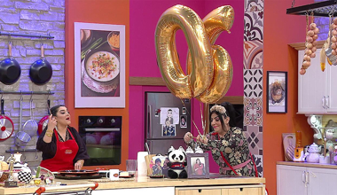 Reyhan Hanımın görkemli 60 bilezik kutlaması!