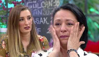 Gelininin sözleri Aynur Hanımı ağlattı!