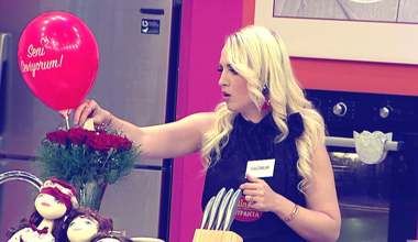 Yağnur hediyesinin keyfini yaşayamadı!