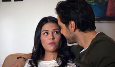 Ezgi ve Cemal'in güvenli evdeki romantik anları!