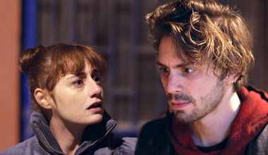 11. Bölüm - Sen de pisliğin tekisin!