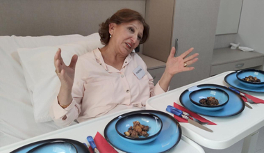 Yasemin Hanım hastane odasından tadım ve puanlama yaptı!