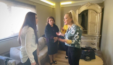 Aysun'un bilezikleri kayıp!