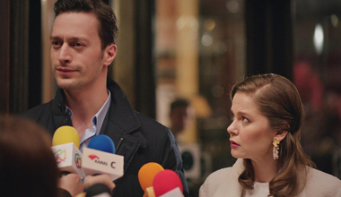 Sedat basına düğün haberini veriyor!