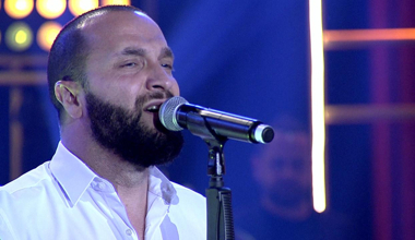 Berkay'dan "Kapın Her Çalındıkça" Performansı