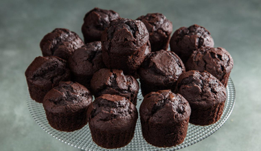 Arda'nın Ramazan Mutfağı - Bol Çikolatalı Muffin Tarifi - Bol Çikolatalı Muffin Nasıl Yapılır?