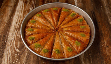 Arda'nın Ramazan Mutfağı - Havuç Baklava Tarifi - Havuç Baklava Nasıl Yapılır?