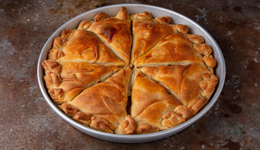 Arda'nın Ramazan Mutfağı - Patlıcanlı El Açması Börek Tarifi - Patlıcanlı El Açması Börek Nasıl Yapılır?