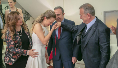 Caner'in dayısının Rıza Baba ile husumeti ne?