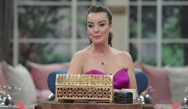 Nursel Ergin, annesiyle neden görüşmediğini gözyaşları içinde anlattı!