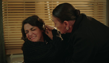 59. Bölüm - Feride, Billur'a saldırdı!